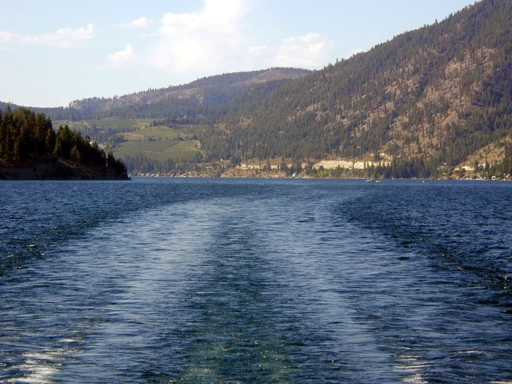 30-Jul-2000
Lake Chelan, WA
The Wake of the Boat