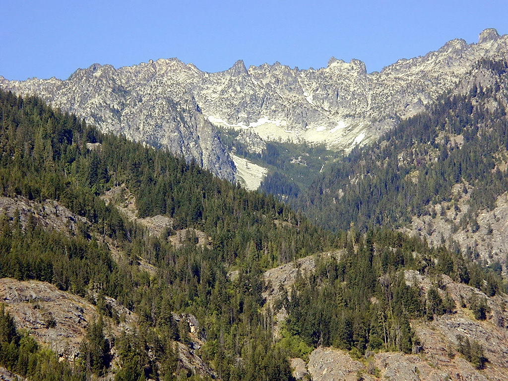 30-Jul-2000
Lake Chelan, WA
The mountains on the South shore