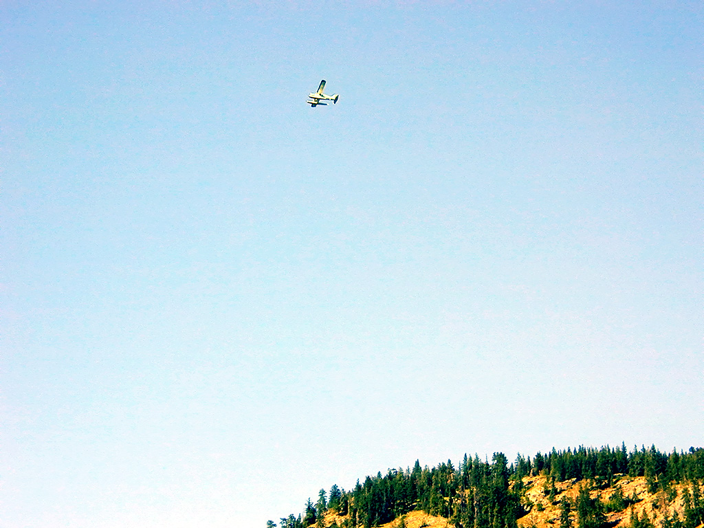 30-Jul-2000
Lake Chelan, WA
Float plane flying overhead