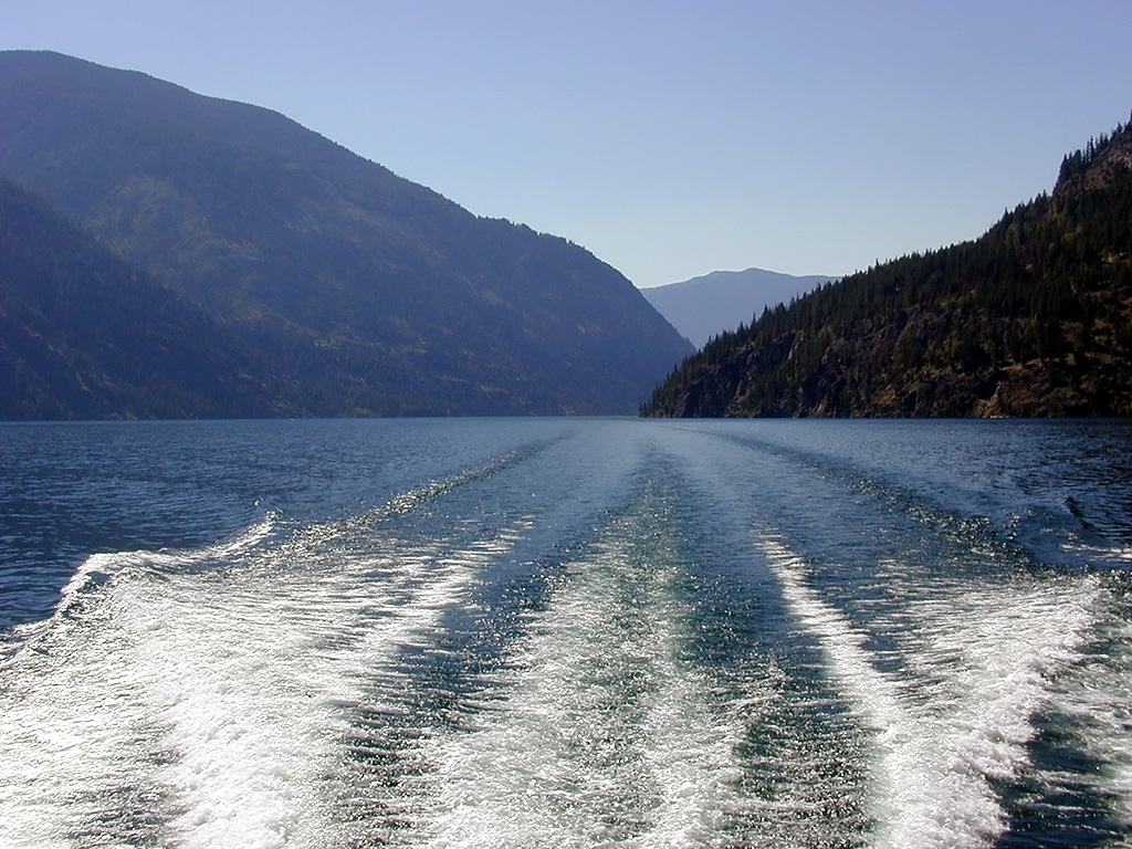 30-Jul-2000
Lake Chelan, WA
Looking back down the Lake