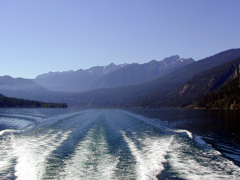 30-Jul-2000
Lake Chelan, WA
Looking back down the Lake