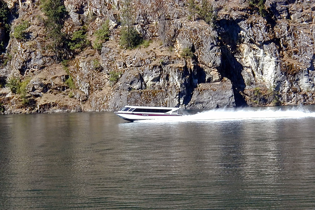 30-Jul-2000
Lake Chelan, WA
The Lady Cat