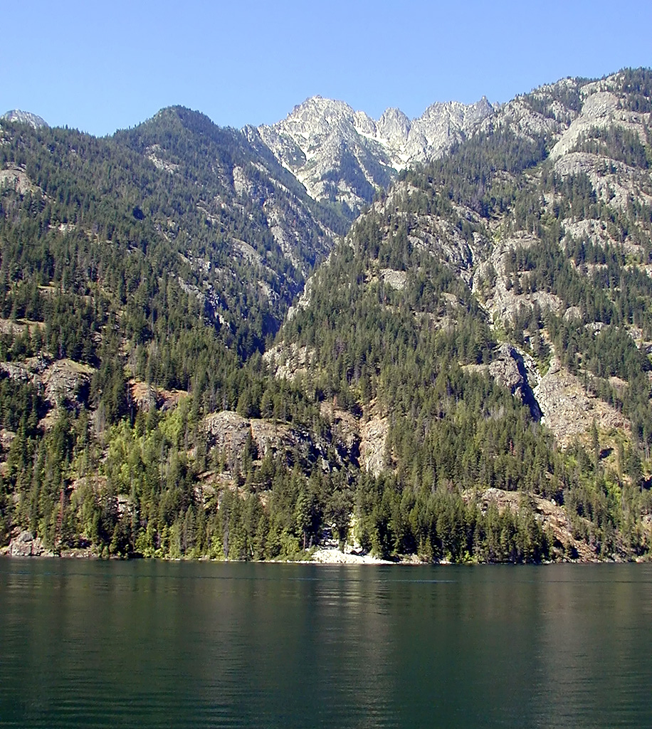 30-Jul-2000
Lake Chelan, WA
Mountains on the South shore of the Lake