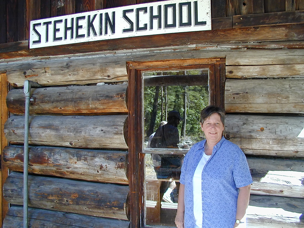 30-Jul-2000
Stehekin, WA
Sue at the old Stehekin school