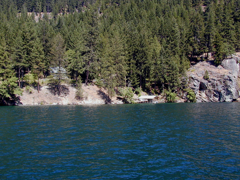30-Jul-2000
Lake Chelan, WA
Waterfront somewhere