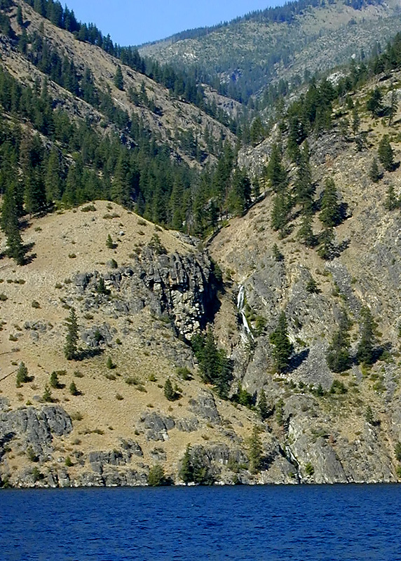 30-Jul-2000
Lake Chelan, WA
Creek and waterfall on the North shore