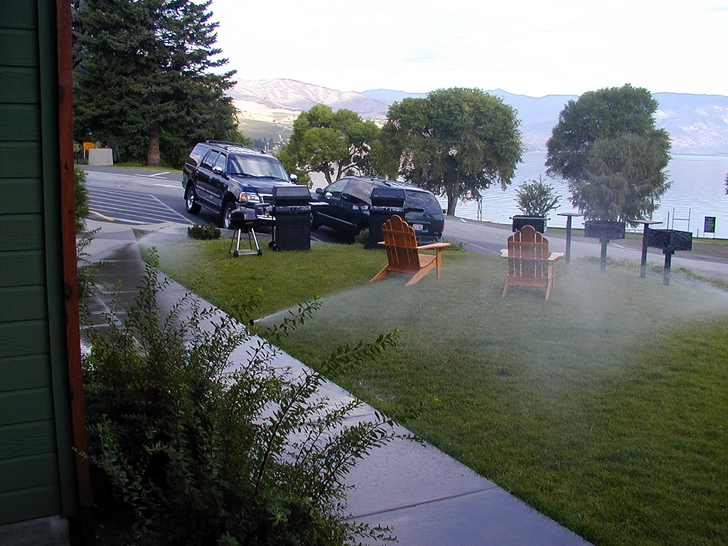 31-Jul-2000
Lake Chelan, WA
Early morning sprinklers