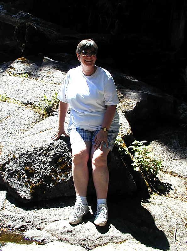 31-Jul-2000
Deception Falls, WA
Sue resting on the side of the river