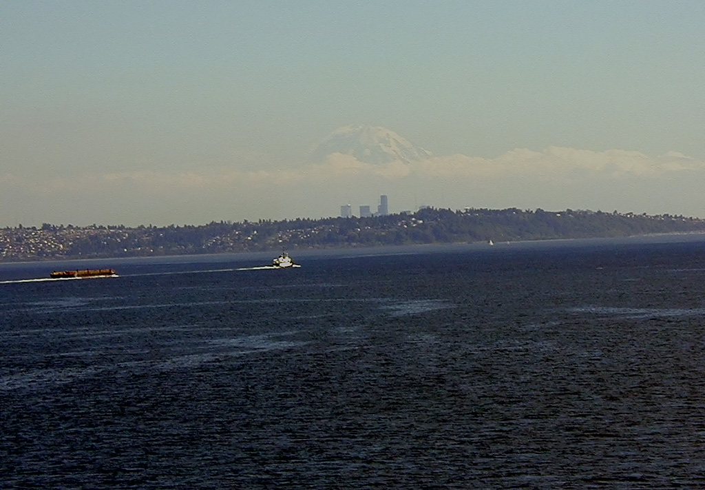 31-Jul-2000
Edmonds, WA
The skyline of Seattle and Mount Rainier