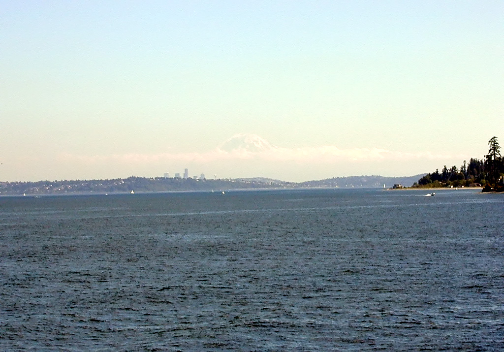 31-Jul-2000
Edmonds, WA
The skyline of Seattle and Mount Rainier
