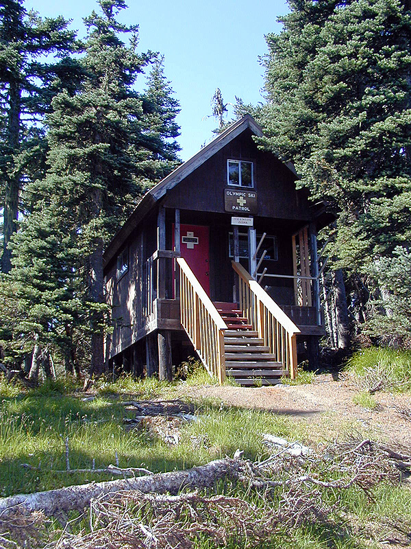 01-Aug-2000
Olympic National Park, WA
Ski patrol hut
Hurricane Ridge is a small ski resort in the winter, with a single drag lift.