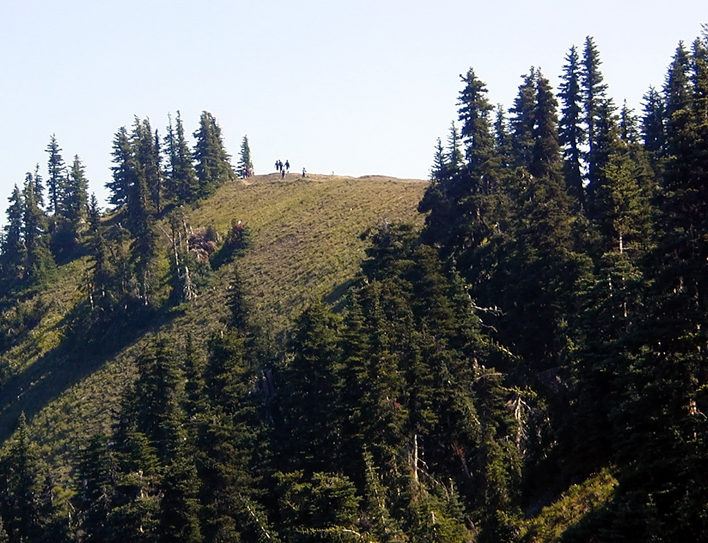 01-Aug-2000
Olympic National Park, WA
Summer camp kids approaching Sun-Up Point