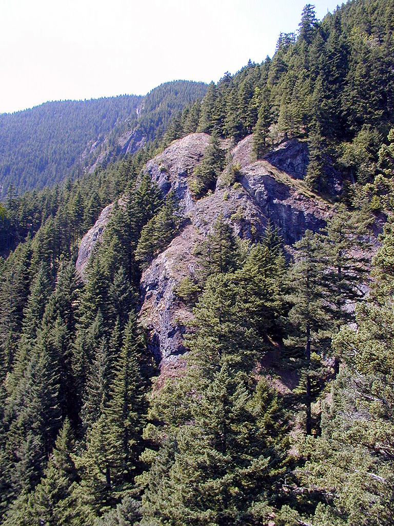 01-Aug-2000
Olympic National Park, WA
Rocky outcrop and pine trees