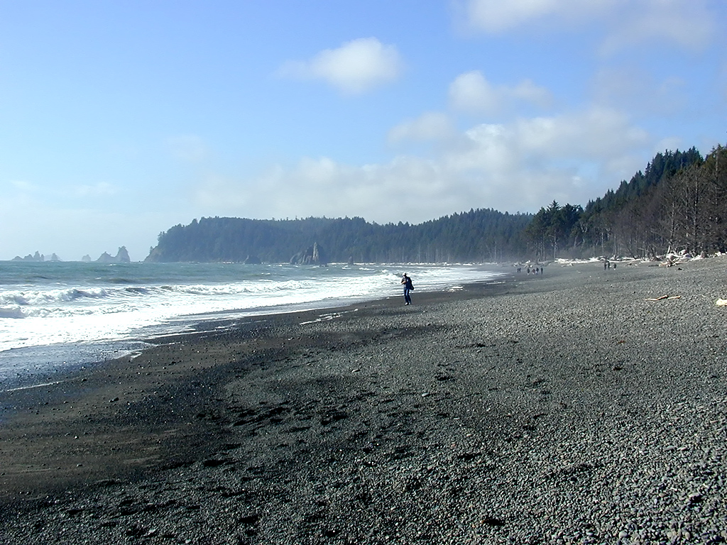 01-Aug-2000
Olympic National Park, WA
Rialto Beach - The beech looking North