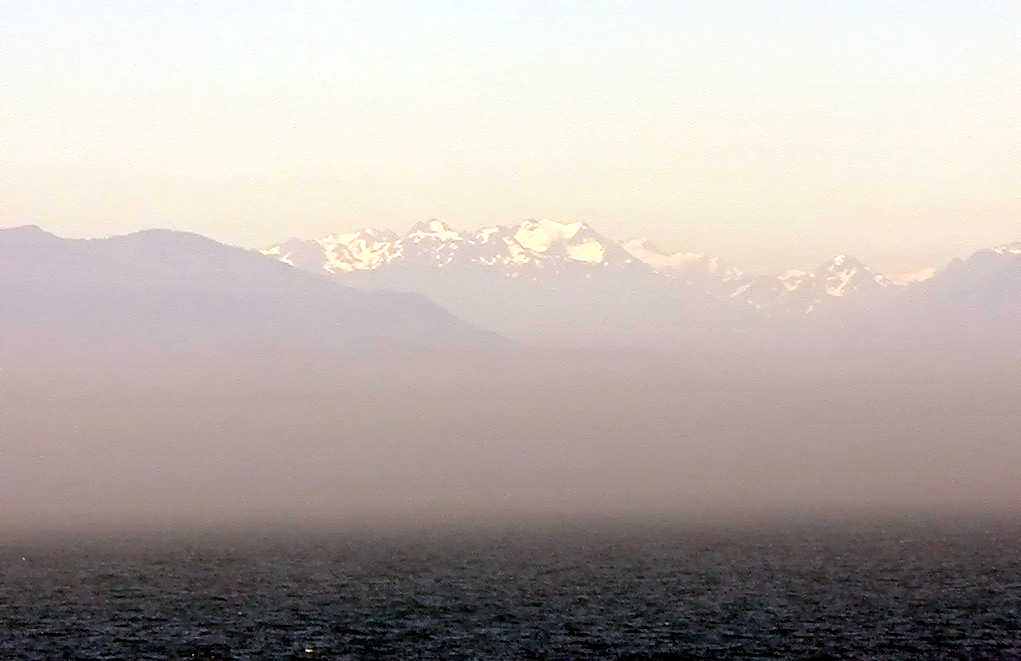 02-Aug-2000
Port Angeles, WA
Olympic Mountains in the mist