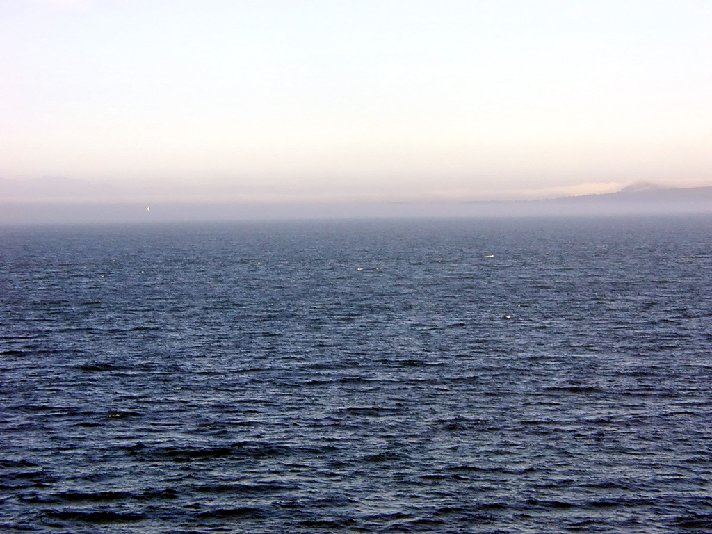 02-Aug-2000
Port Angeles, WA
Mist in the Strait of Juan de Fuca