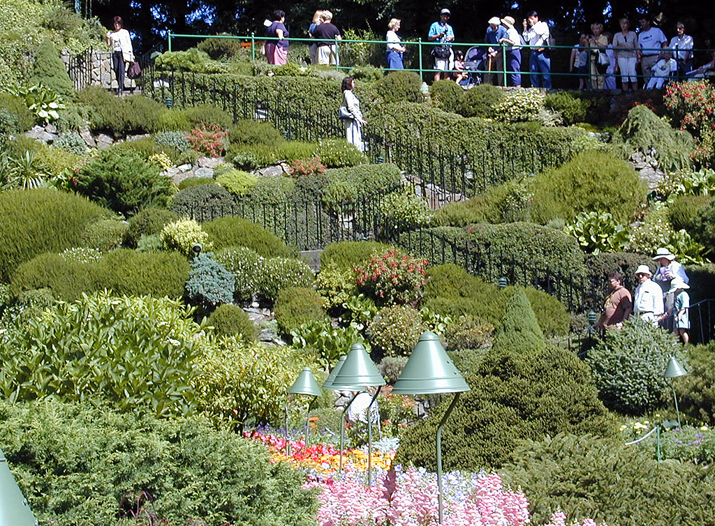 02-Aug-2000
Butchart Gardens - Victoria, BC 
Sunken gardens