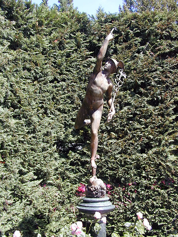 02-Aug-2000
Butchart Gardens - Victoria, BC 
The Italian Garden 