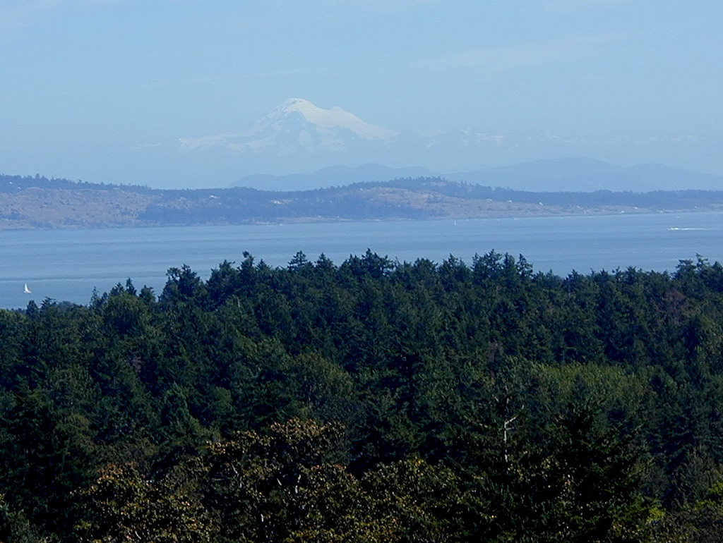 02-Aug-2000
Victoria, BC 
View towards Mount Baker from Mt. Tolmie lookout