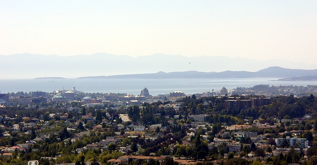 02-Aug-2000
Victoria, BC 
View of the city from the Mt. Tolmie Lookout