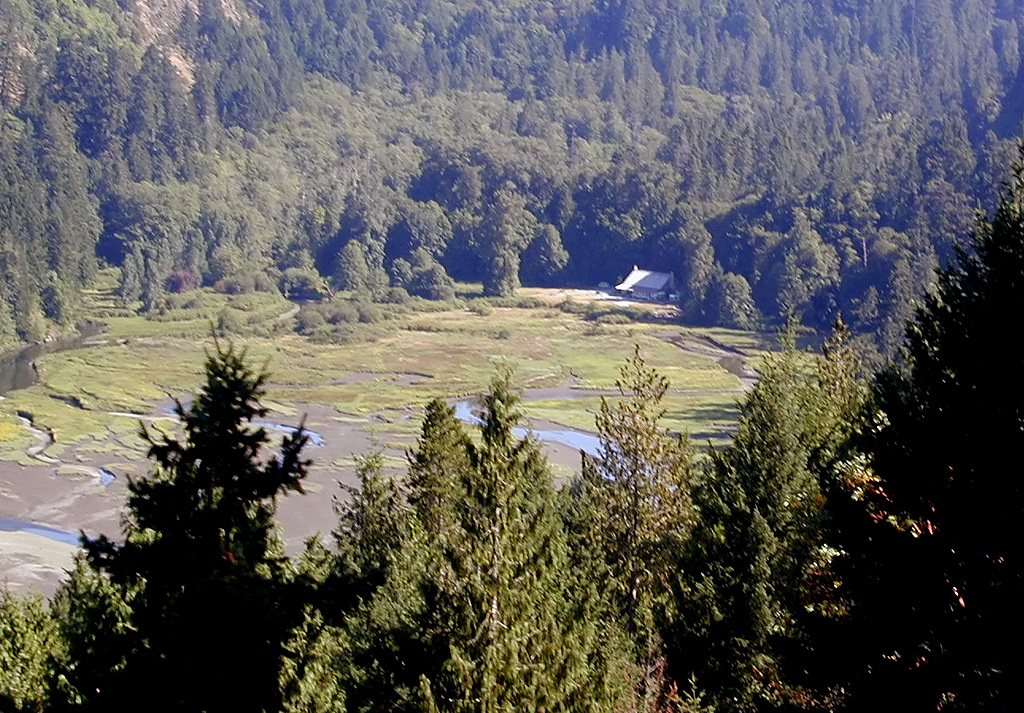 02-Aug-2000
Victoria, BC 
View towards Saanich inlet