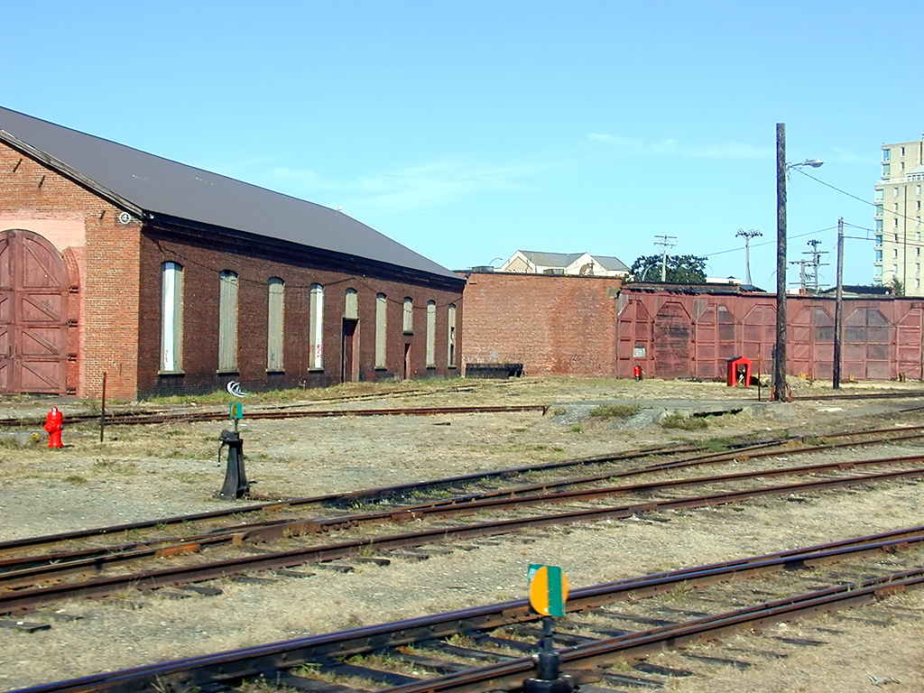 02-Aug-2000
Victoria, BC 
Pacific Wilderness Railway roundhouse