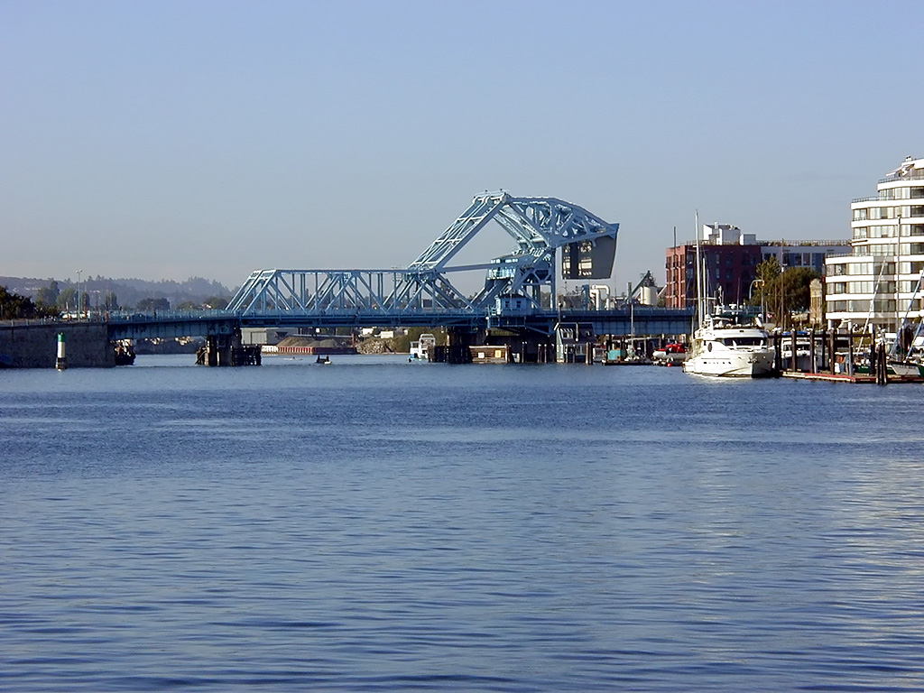 02-Aug-2000
Victoria, BC 
Johnson St. Bridge