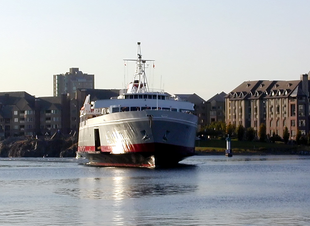 02-Aug-2000
Victoria, BC 
Ferry entering the harbour