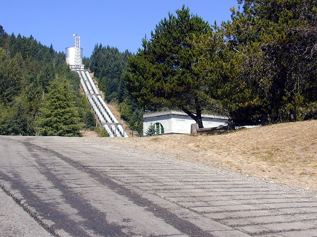 03-Aug-2000
Washington (State)
Boat ramp and hydro electric plant