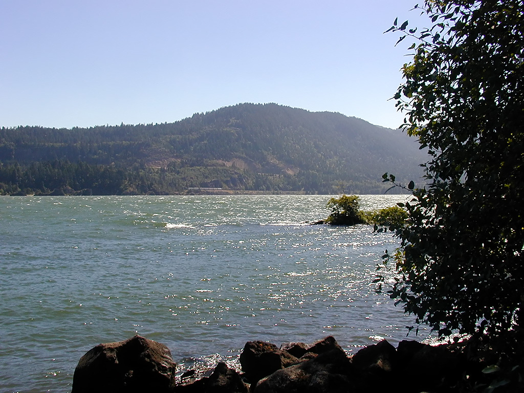 03-Aug-2000
Washington (State)
The view across the Columbia River