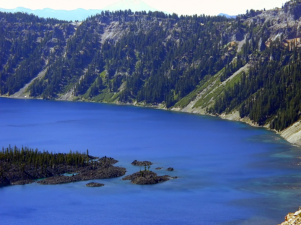04-Aug-2000
Crater Lake, OR
Crater Lake from North Junction