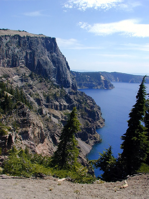 04-Aug-2000
Crater Lake, OR
Crater Lake and Llao Rock from North Junction