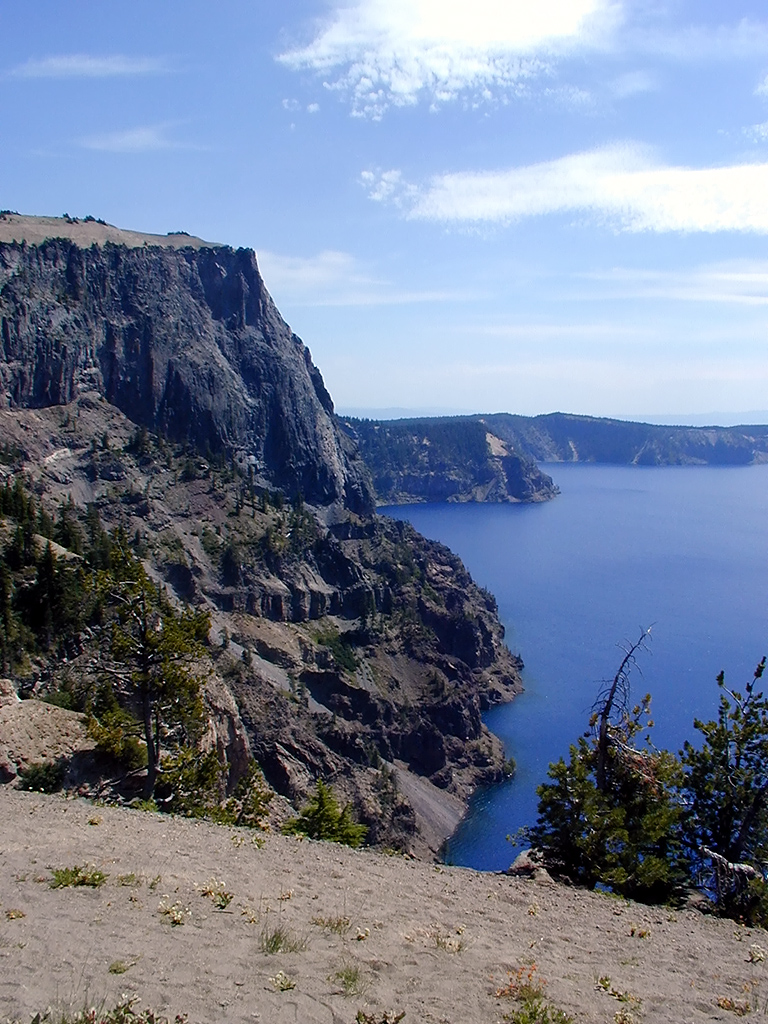 04-Aug-2000
Crater Lake, OR
Crater Lake from North Junction