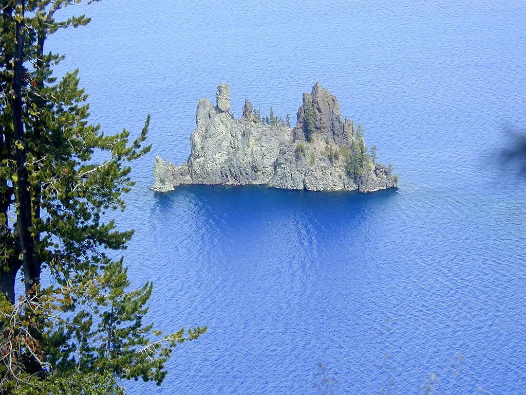 04-Aug-2000
Crater Lake, OR
Sue at Sun Notch trail