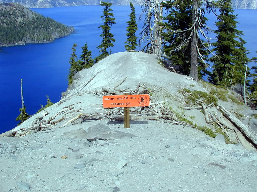 04-Aug-2000
Crater Lake, OR
Crater Lake from Discovery Point