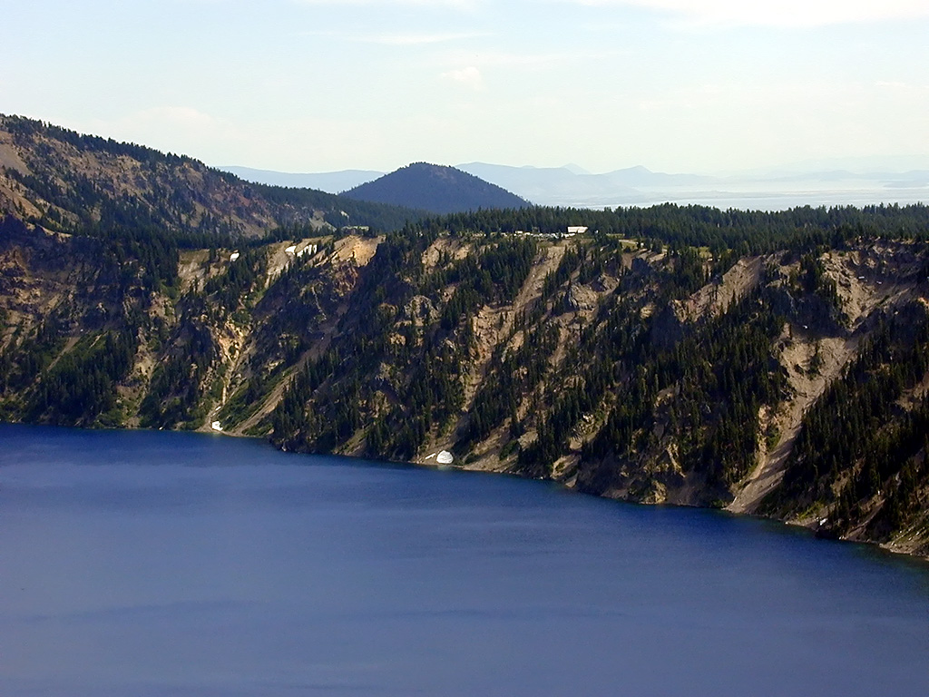 04-Aug-2000
Crater Lake, OR
Crater Lake from The Watchman