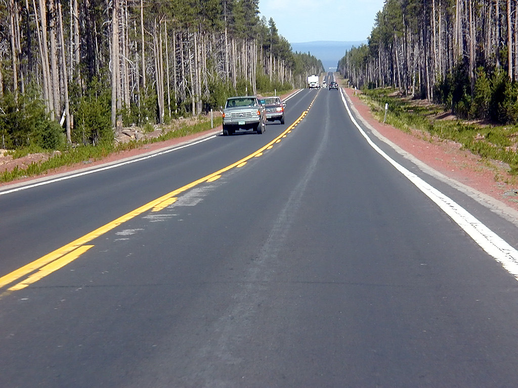 04-Aug-2000
Crater Lake, OR
Long straight road - US138