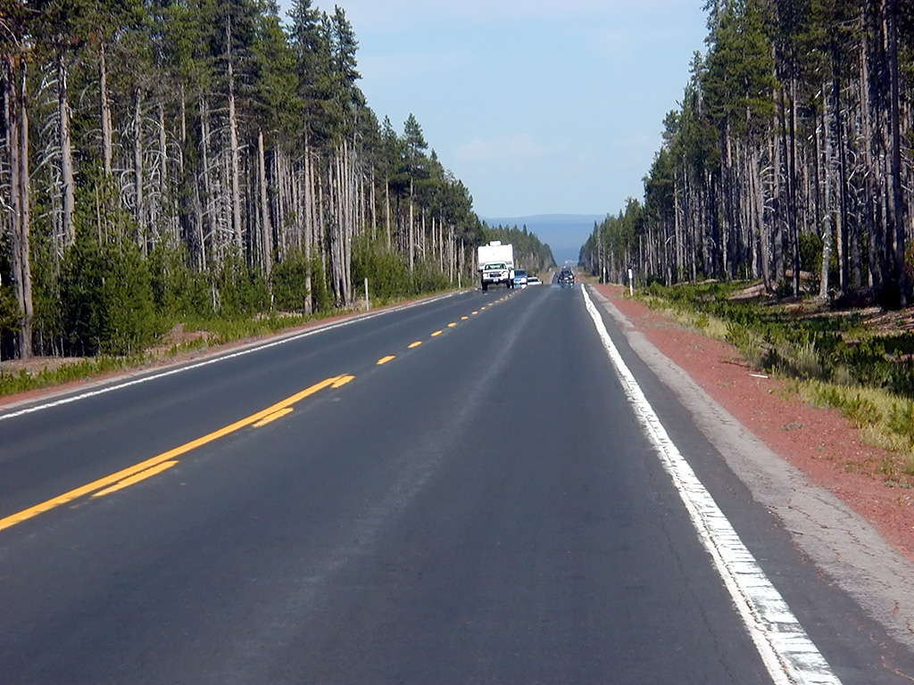 04-Aug-2000
Crater Lake, OR
Long straight road - US138