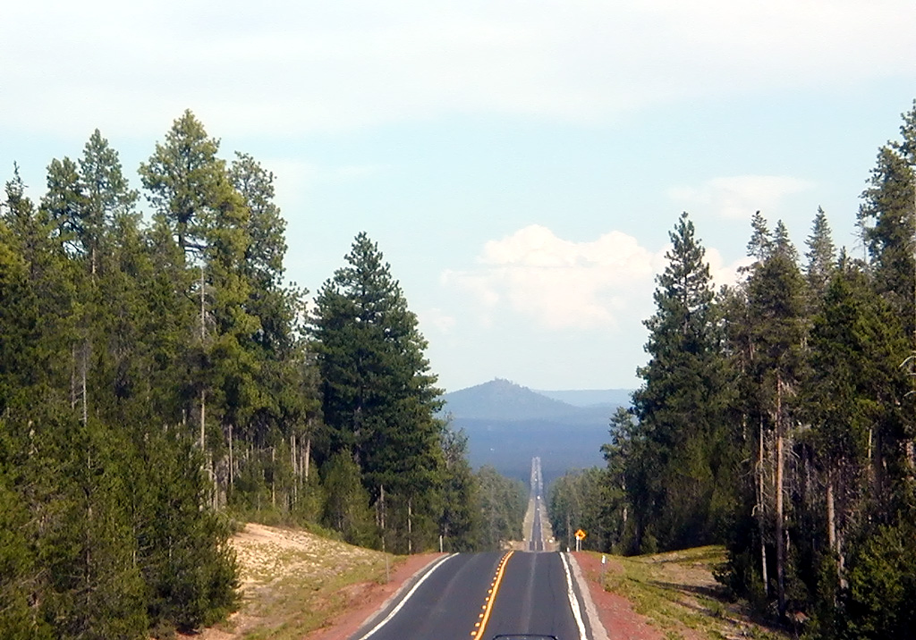 04-Aug-2000
Crater Lake, OR
Long straight road - US138