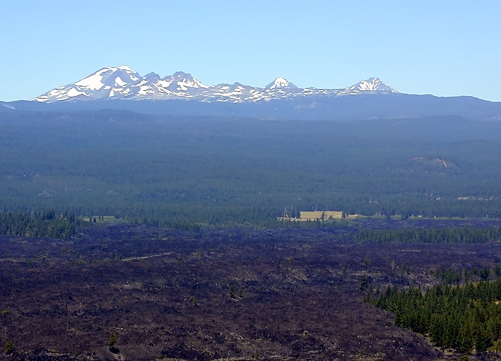 05-Aug-2000
Lavaland, OR
Lava Flow with the Three Sisters in the background