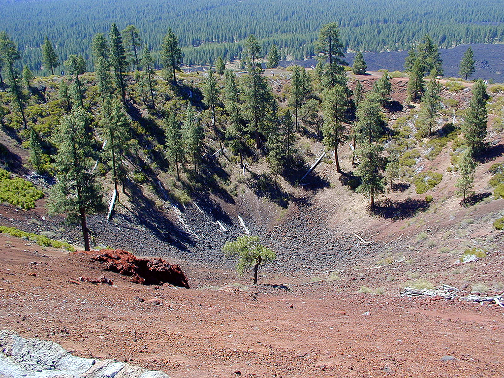 05-Aug-2000
Lavaland, OR
Lava Butte - The Caldera