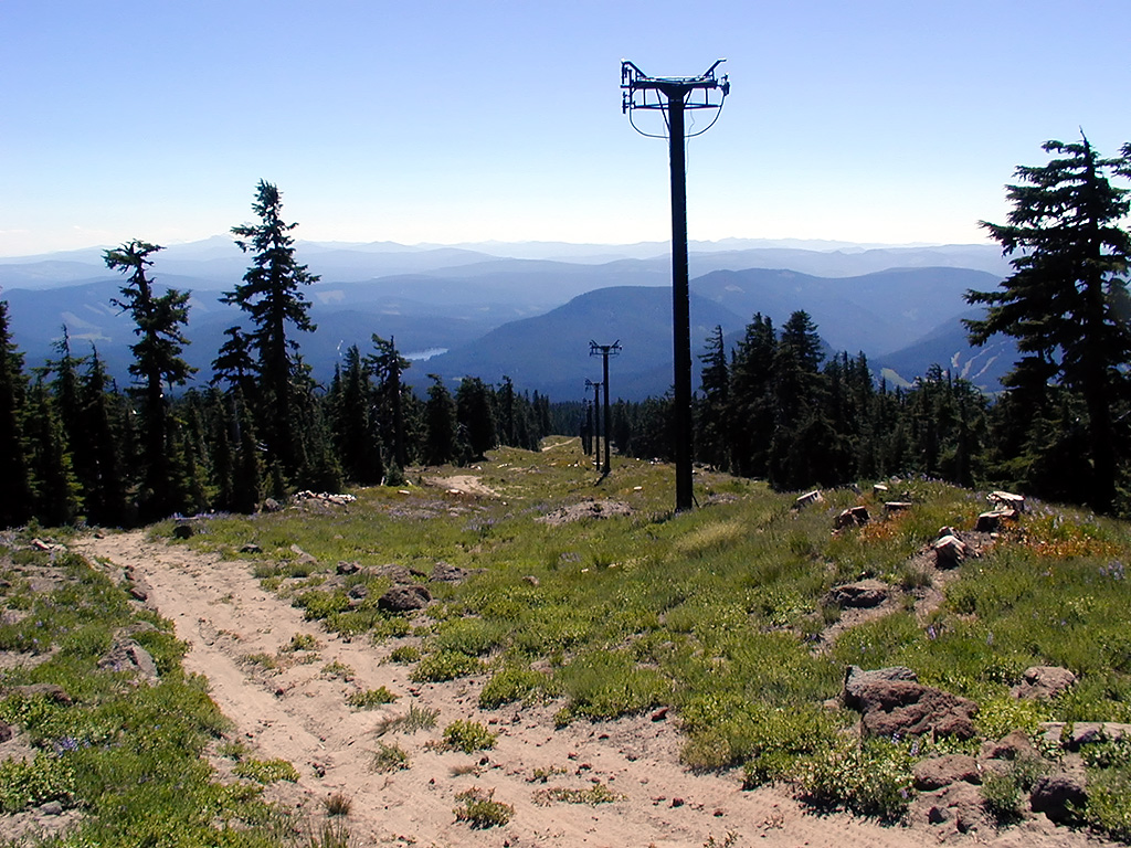06-Aug-2000
Mount Hood, OR
Lift being replaced