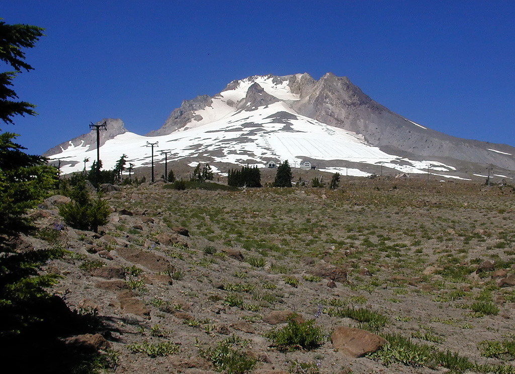 06-Aug-2000
Mount Hood, OR
Summer skiing or not