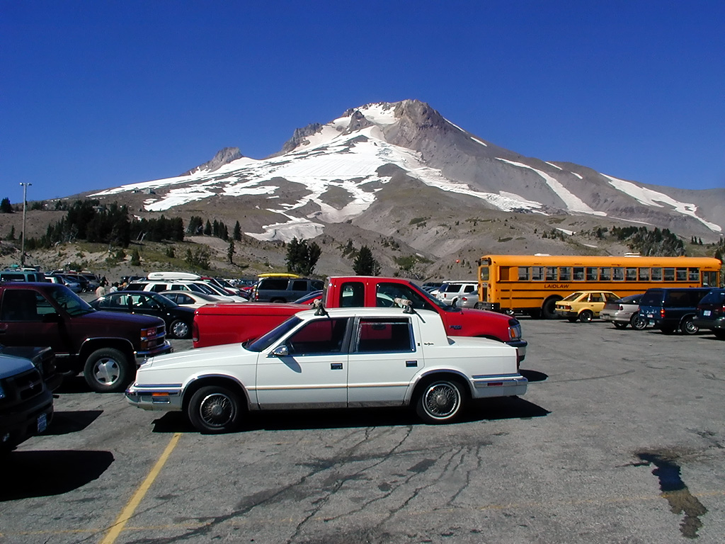 06-Aug-2000
Mount Hood, OR
Mt. Hood and car park