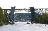 28-Jul-2000
Seattle - Lake Washington Ship Canal
Fremont bridge in the up position, with Aurora Bridge in background