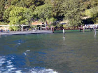 30-Jul-2000
Lake Chelan, WA
Pulling away from Fields Point landing