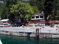 30-Jul-2000
Lake Chelan, WA
The waterfront at Stehekin