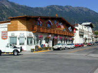 31-Jul-2000
Leavenworth, WA
Main Street
Leavenworth is a Bavarian style 