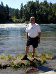 31-Jul-2000
Leavenworth, WA
Mike at the side of the Wenatchee River