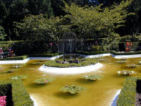 02-Aug-2000
Butchart Gardens - Victoria, BC 
The Italian Garden - Pond and flowers